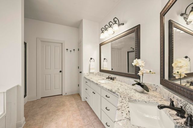 13308 Williamsburg Dr, Walker, LA 70785