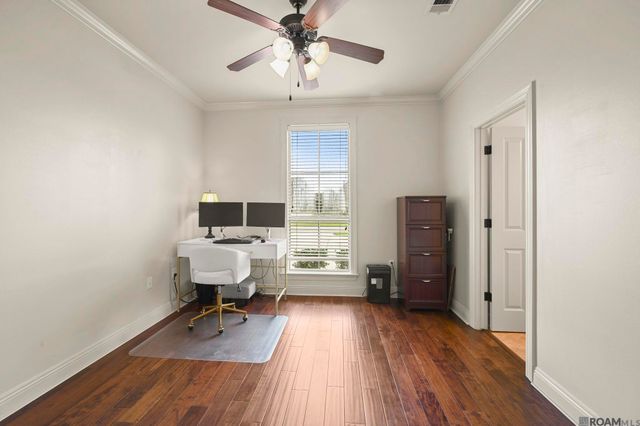 13308 Williamsburg Dr, Walker, LA 70785