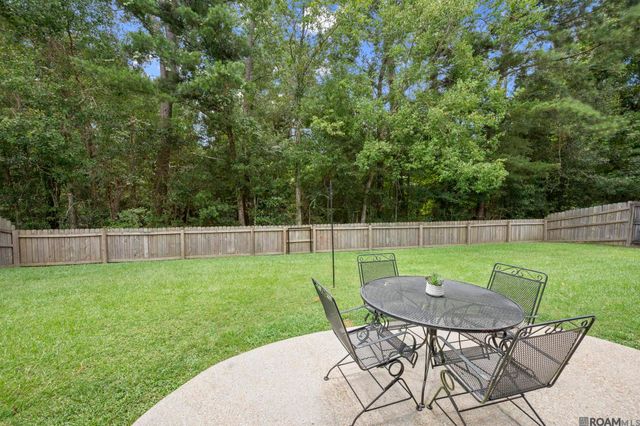 13308 Williamsburg Dr, Walker, LA 70785