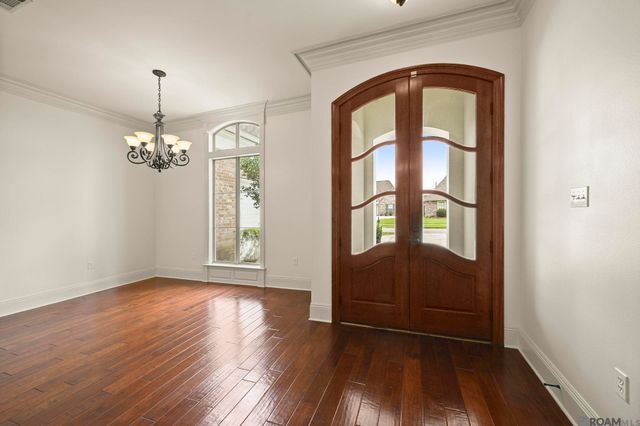 13308 Williamsburg Dr, Walker, LA 70785