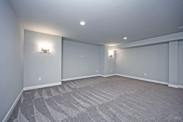 7054 Harbour Town Drive, West Chester, OH 45069