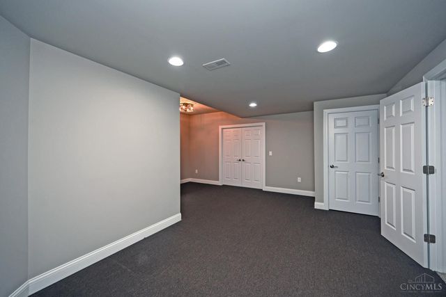7054 Harbour Town Drive, West Chester, OH 45069