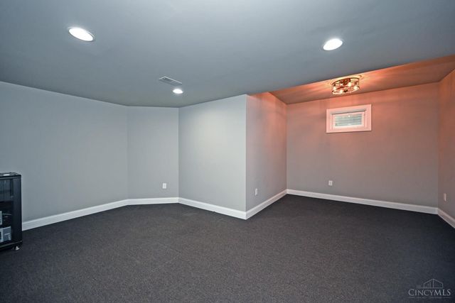 7054 Harbour Town Drive, West Chester, OH 45069