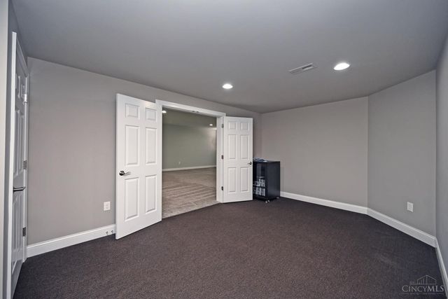 7054 Harbour Town Drive, West Chester, OH 45069
