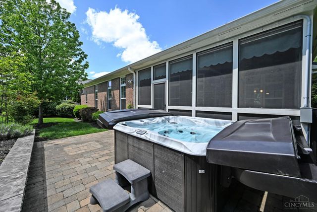 7054 Harbour Town Drive, West Chester, OH 45069