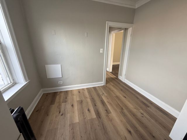 2144 S Gunderson Avenue 212, Berwyn, IL 60402