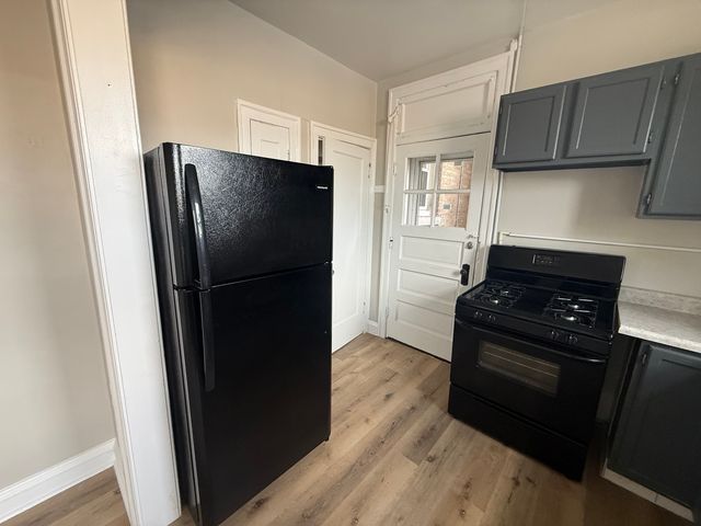 2144 S Gunderson Avenue 212, Berwyn, IL 60402