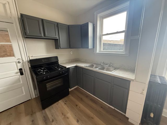 2144 S Gunderson Avenue 212, Berwyn, IL 60402
