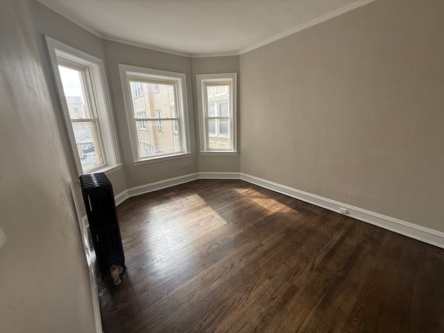2144 S Gunderson Avenue 212, Berwyn, IL 60402