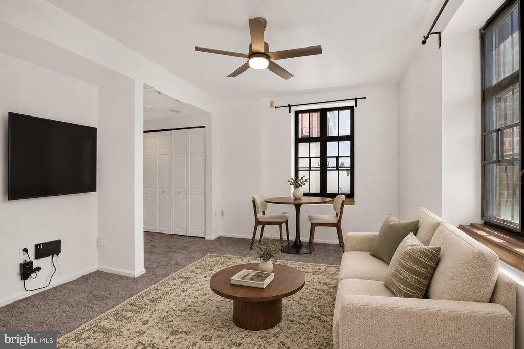 1601 SPRING GARDEN ST #501, PHILADELPHIA, PA 19130 — exterior