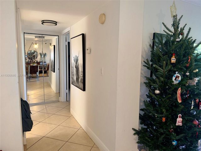 8065 SW 107th Ave 313, Miami, FL 33173