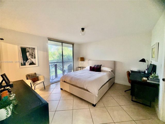 8065 SW 107th Ave 313, Miami, FL 33173