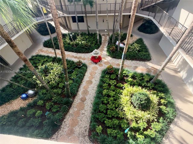 8065 SW 107th Ave 313, Miami, FL 33173