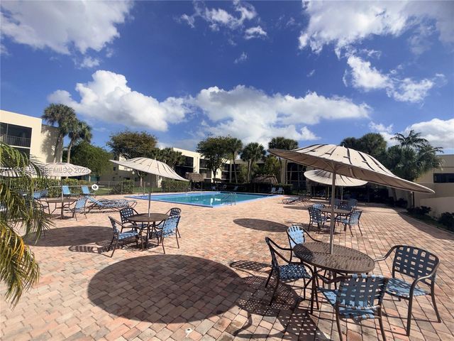 8065 SW 107th Ave 313, Miami, FL 33173