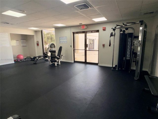 8065 SW 107th Ave 313, Miami, FL 33173