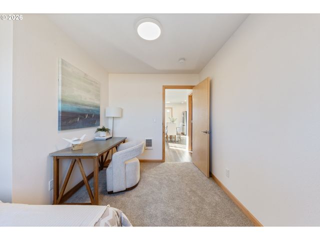 749 ST CHARLES St, Eugene, OR 97402