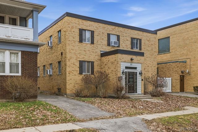57 St John's Parkside Street, Buffalo, NY 14210