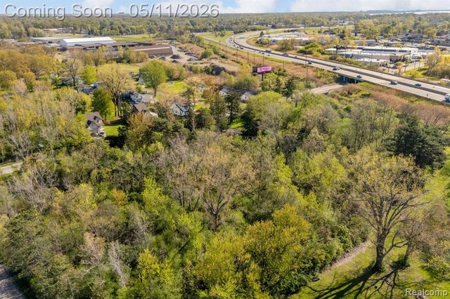 22980 Quinn Road, Clinton Township, MI 48035