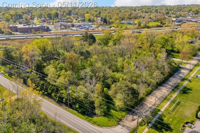 22980 Quinn Road, Clinton Township, MI 48035