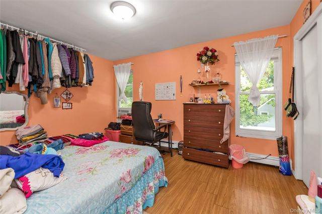 96 W 11th Street, Huntington Station, NY 11746