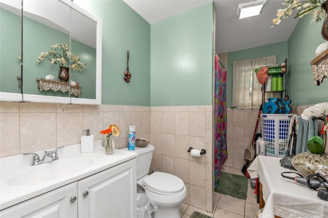 96 W 11th Street, Huntington Station, NY 11746