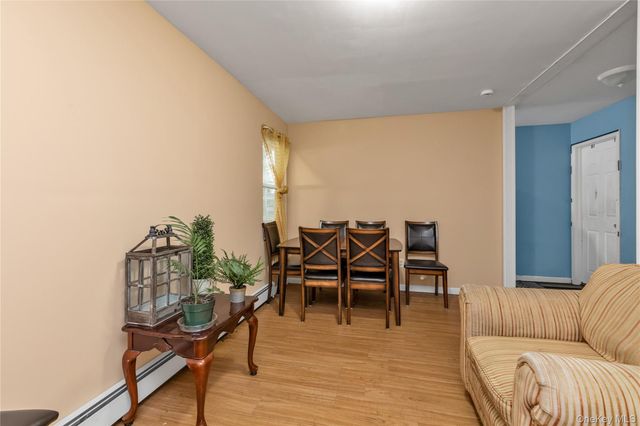 96 W 11th Street, Huntington Station, NY 11746
