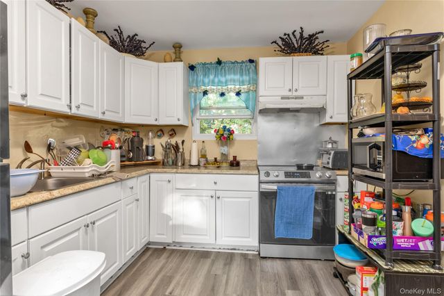 96 W 11th Street, Huntington Station, NY 11746