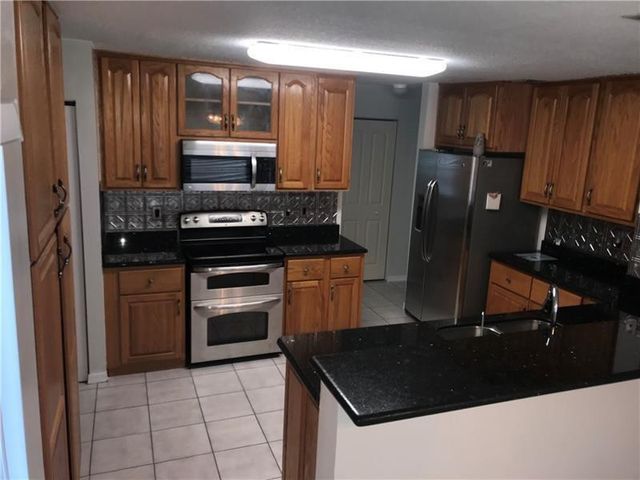 245 Via Milan Terrace, Davie, FL 33325