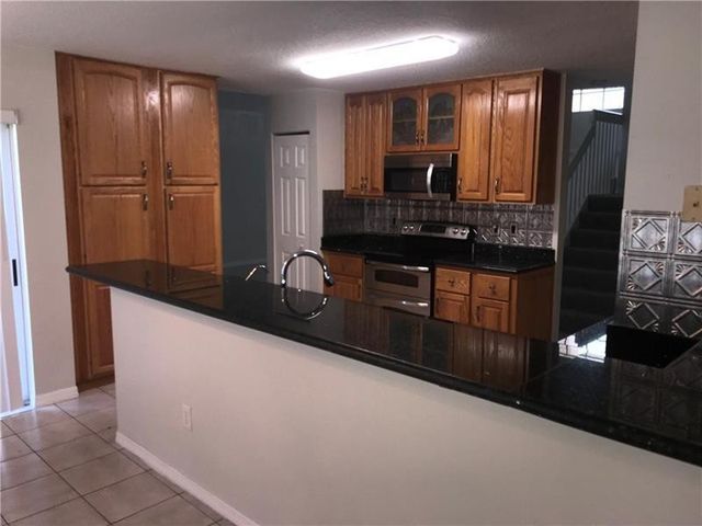 245 Via Milan Terrace, Davie, FL 33325