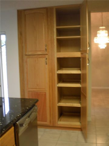 245 Via Milan Terrace, Davie, FL 33325