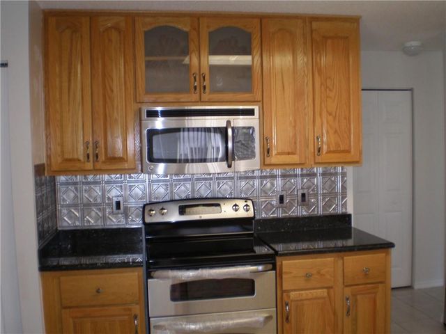 245 Via Milan Terrace, Davie, FL 33325