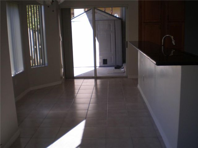 245 Via Milan Terrace, Davie, FL 33325