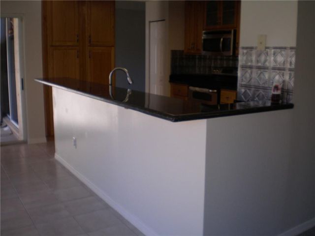 245 Via Milan Terrace, Davie, FL 33325
