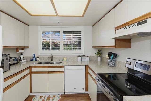 2001 E Camino Parocela J71, Palm Springs, CA 92264