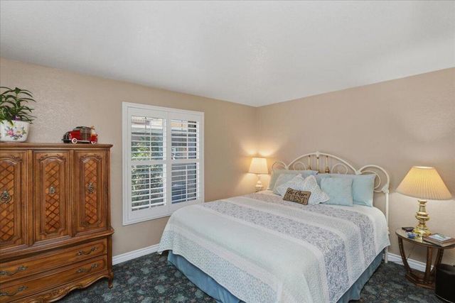 2001 E Camino Parocela J71, Palm Springs, CA 92264