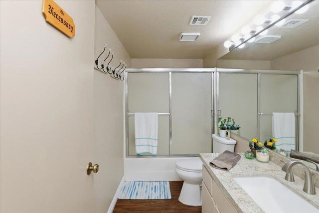 2001 E Camino Parocela J71, Palm Springs, CA 92264