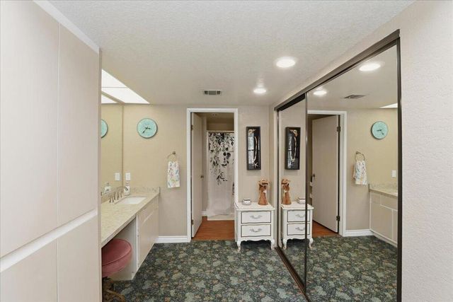 2001 E Camino Parocela J71, Palm Springs, CA 92264