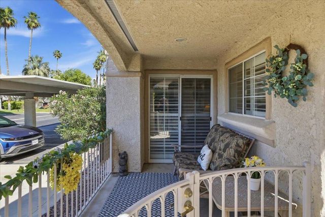 2001 E Camino Parocela J71, Palm Springs, CA 92264