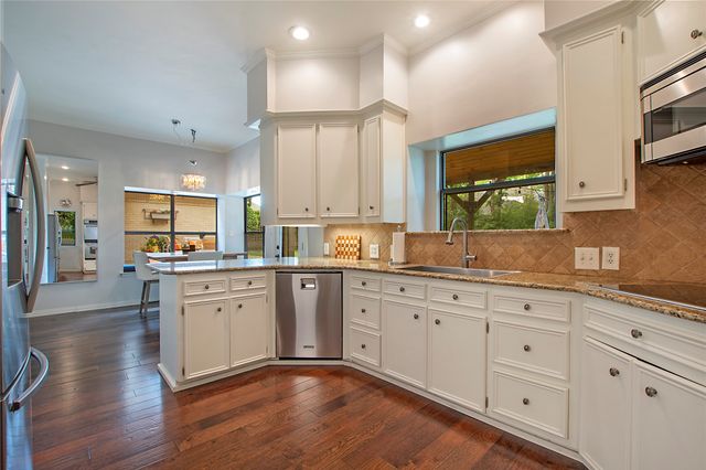 2411 Hogans Hill, Mckinney, TX 75072