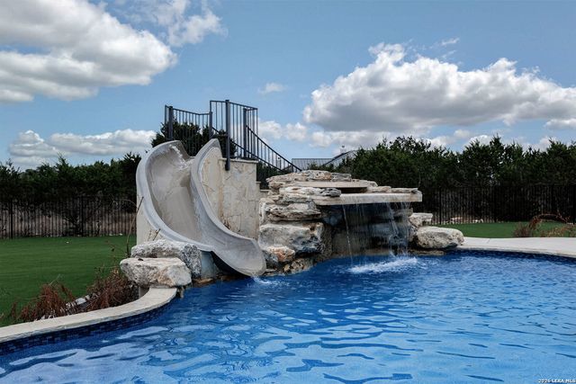 340 Copper Crest, New Braunfels, TX 78132