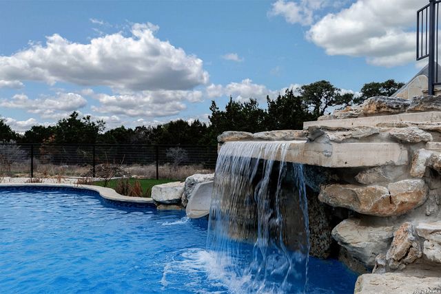 340 Copper Crest, New Braunfels, TX 78132