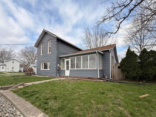 1208 W Quincy Street, Garrett, IN 46738