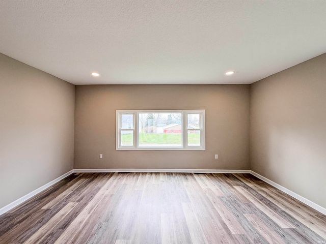 1208 W Quincy Street, Garrett, IN 46738