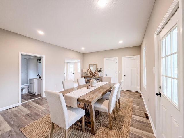 1208 W Quincy Street, Garrett, IN 46738