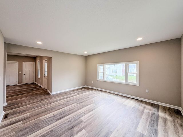 1208 W Quincy Street, Garrett, IN 46738