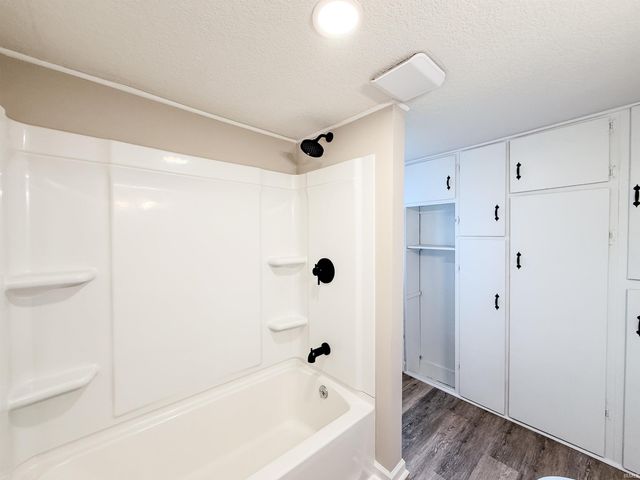 1208 W Quincy Street, Garrett, IN 46738