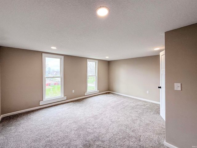 1208 W Quincy Street, Garrett, IN 46738