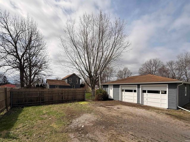 1208 W Quincy Street, Garrett, IN 46738