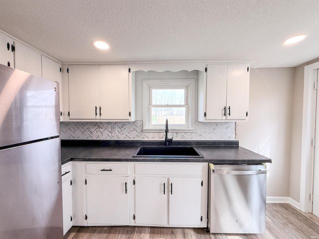 1208 W Quincy Street, Garrett, IN 46738