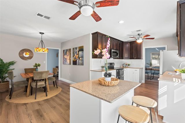 455 PASAJE AVENUE, Tarpon Springs, FL 34689